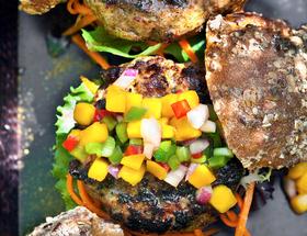 Curry-Spiced Lamb Burgers Curry-Spiced Lamb Burgers